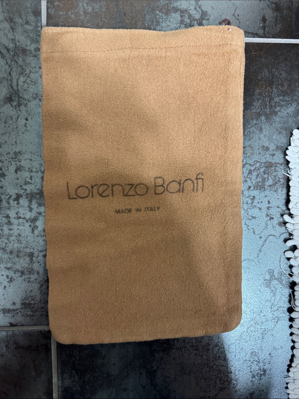 Lorenzo Banfi Camel Sueded material Women’s Bag Dust Cover